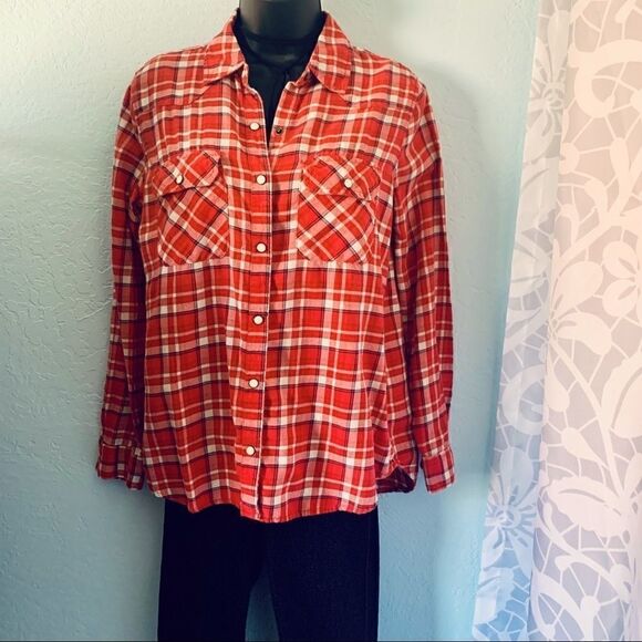 Forever 21 red plaid flannel shirt. Size Small - Picture 1 of 10